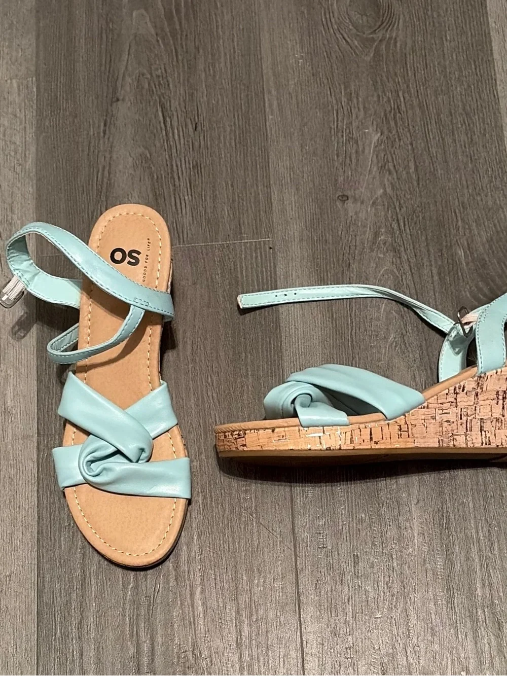 Girls size 6 shoes from Kohl’s